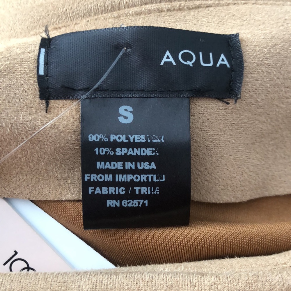Aqua faux suede skirt with fringes. Never worn, small cut on one fringe - Picture 8 of 8